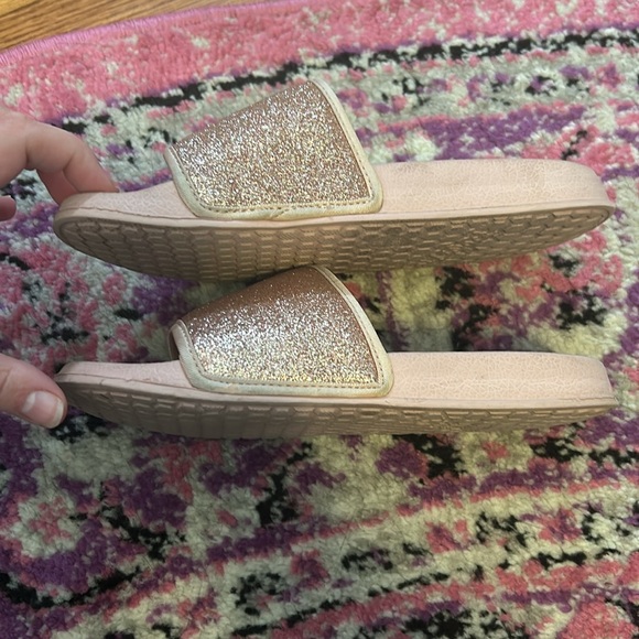 Cat & Jack size medium 2/3 pink blush and glitter slide sandals - Picture 4 of 5